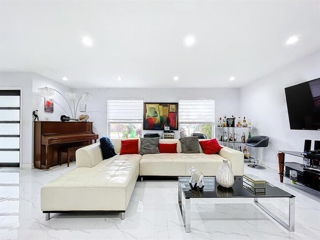 Building Photo - 2171 NW 87th Ave