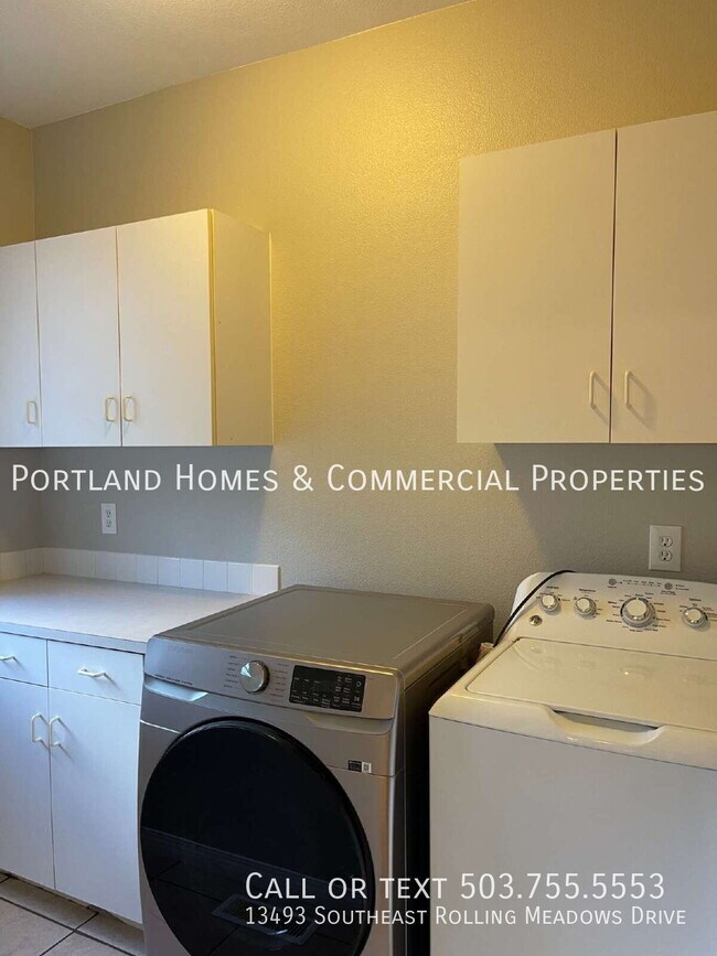 Building Photo - 13493 SE Rolling Meadows Dr