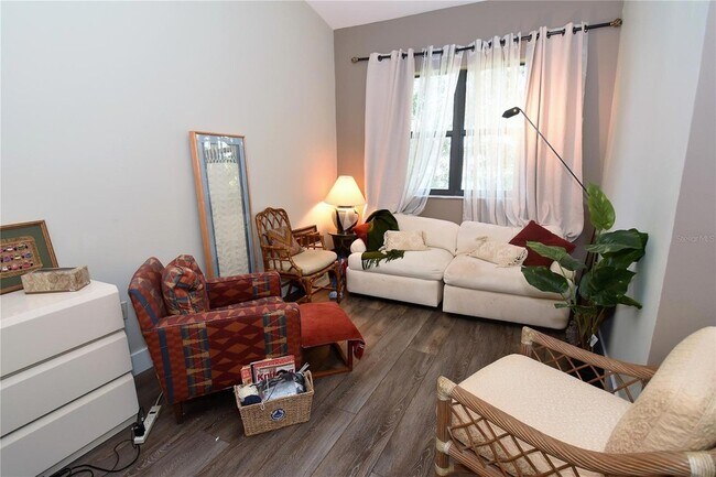 Building Photo - 1631 Starling Dr