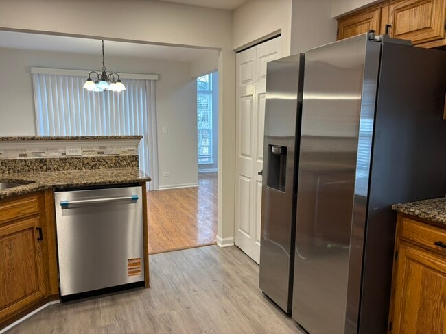 Building Photo - 716 Clover Hill Ct