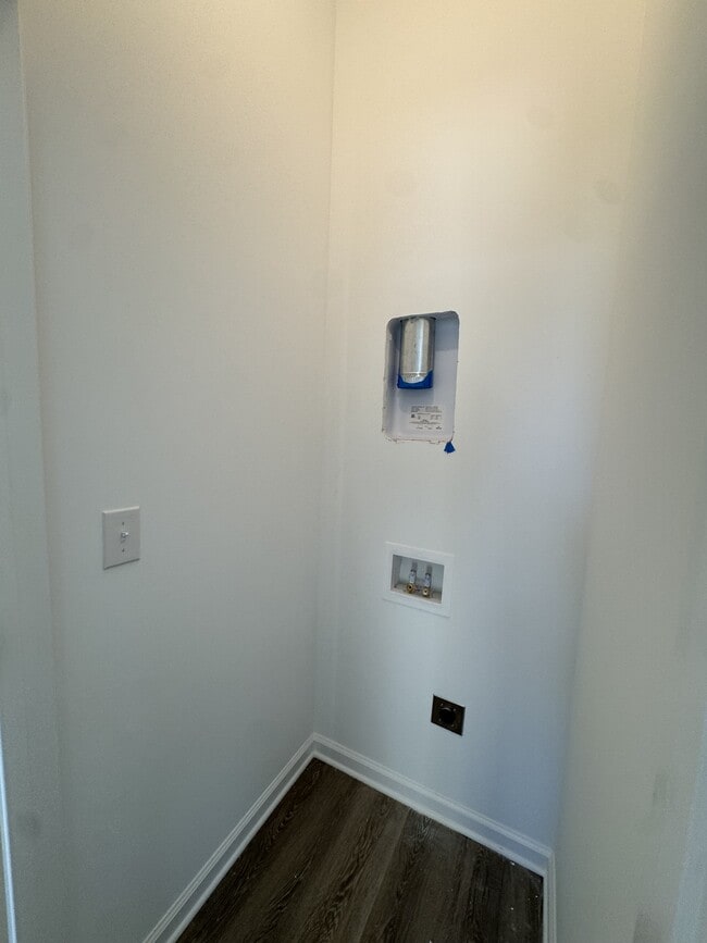 Building Photo - 89 Fishburne St