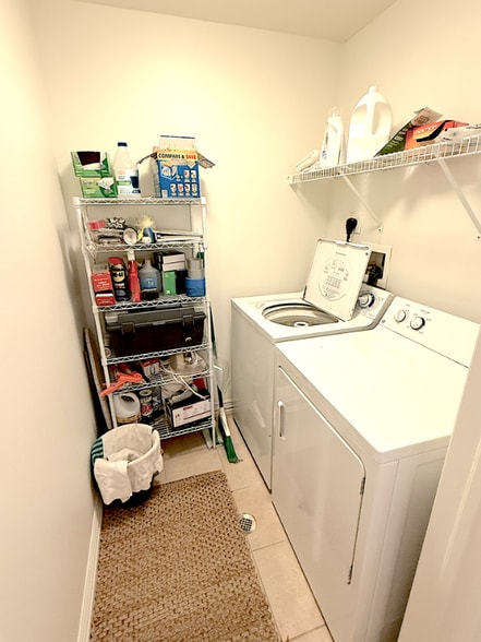 Building Photo - 2700 E Cherry Creek S Dr