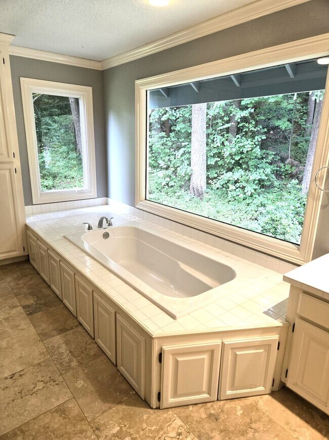 Building Photo - Exceptional Property!  Large home on 20 ac...