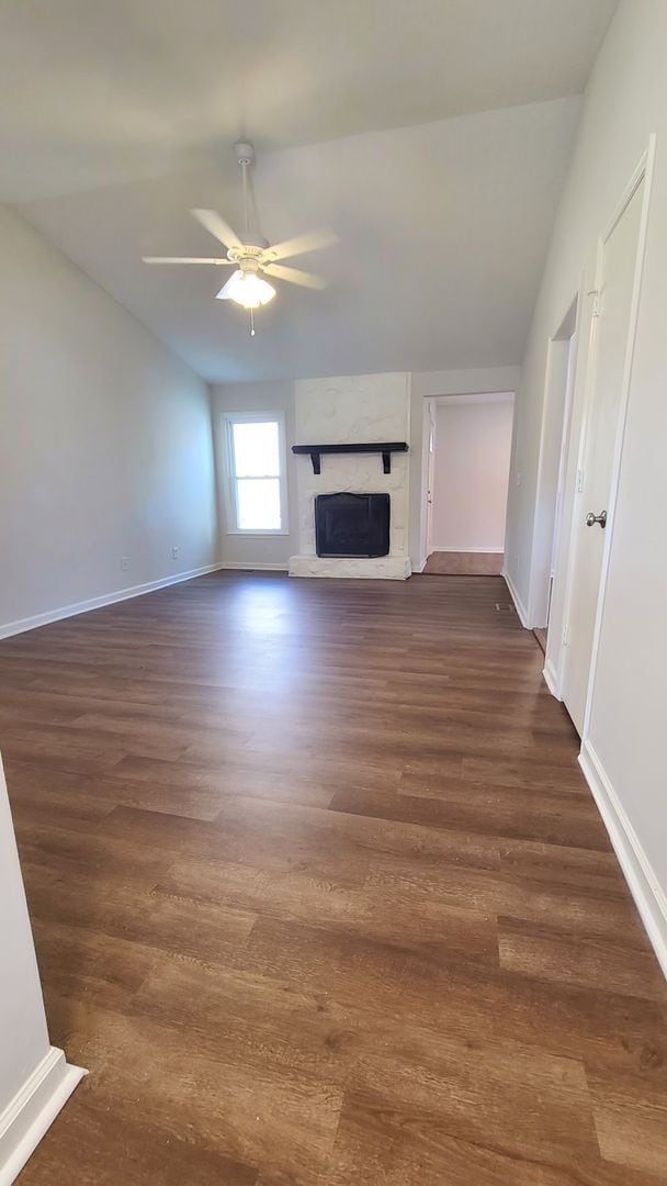 Building Photo - Cute corner home for rent