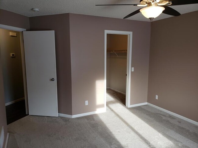 Building Photo - 10515 64th Ln NE