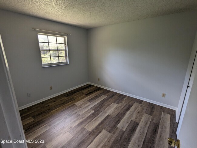 Building Photo - 1664 Sunny Brook Ln