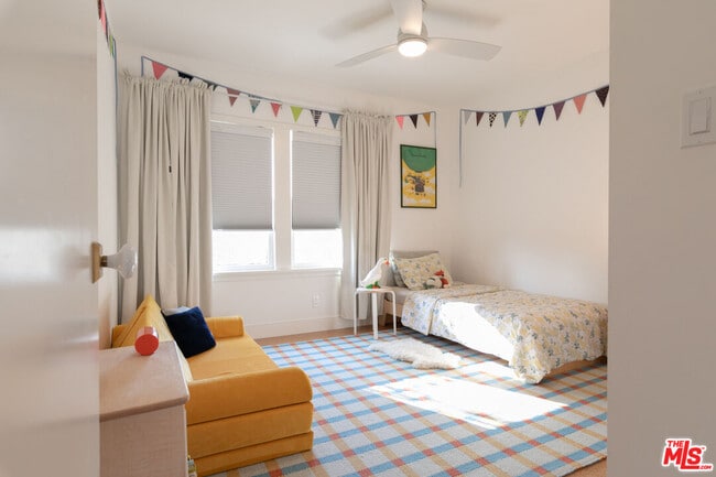 Building Photo - 5676 Hub St