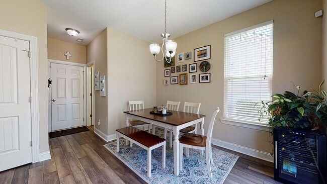 Building Photo - Holly Ridge 4 Bedroom