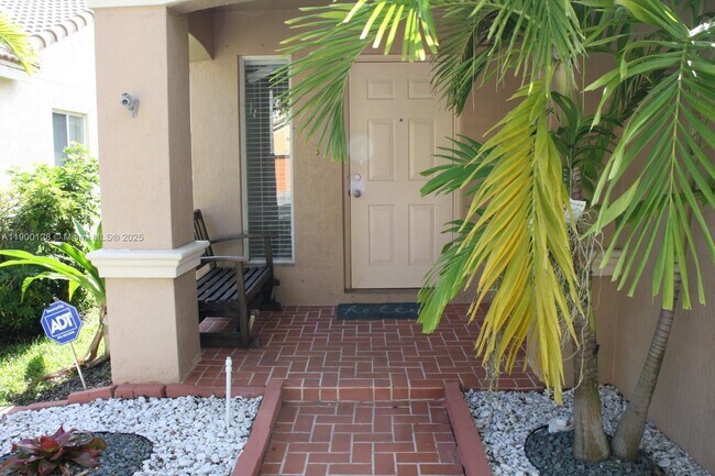 Building Photo - 1084 Golden Cane Dr