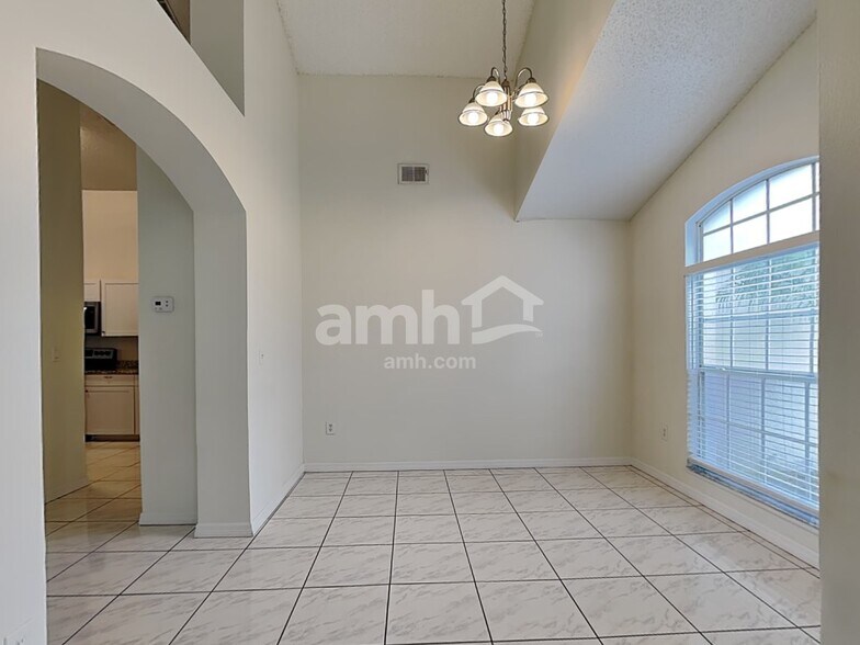 Building Photo - 2808 Berkshire Cir