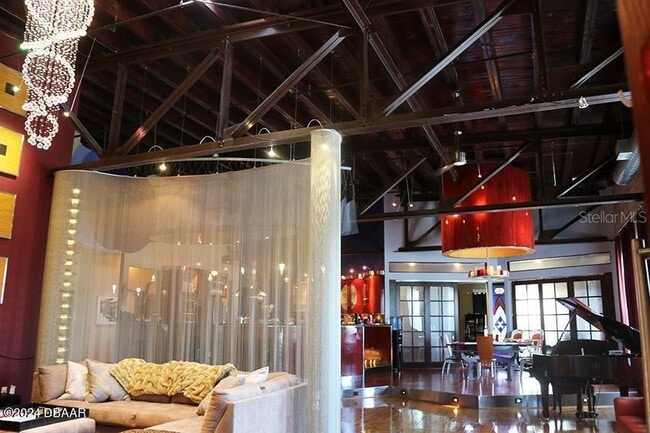 Building Photo - 120 S Woodland Blvd