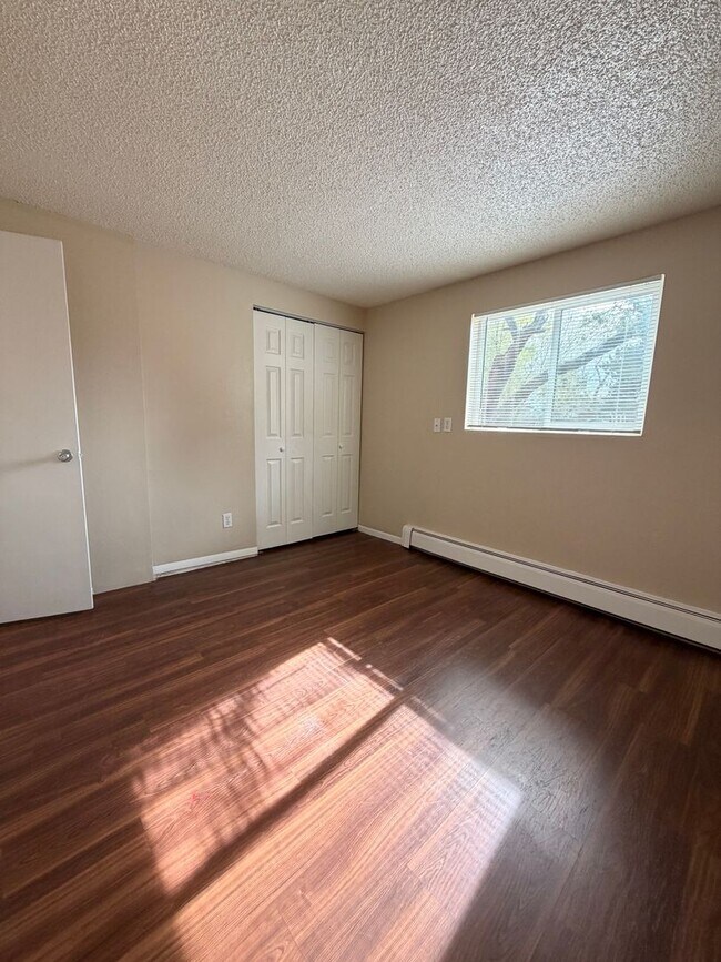 Building Photo - 6353 Chippewa Rd