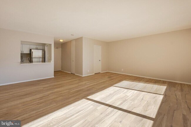 Primary Photo - 5500 Friendship Blvd