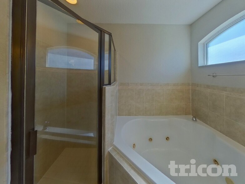 Building Photo - 1523 Merrimack Pkwy