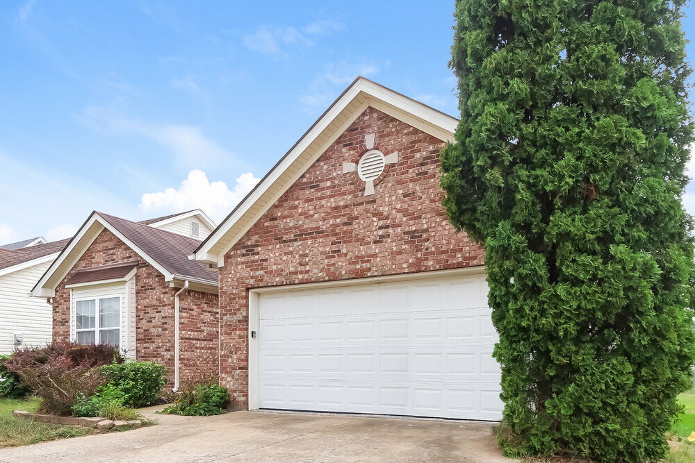 Building Photo - 8008 Grandmeadow Ln