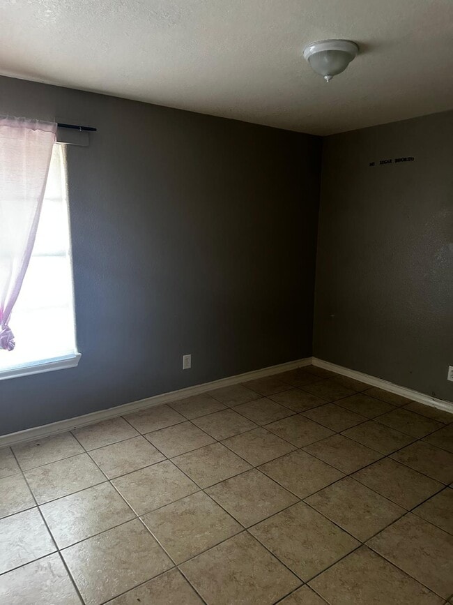 Building Photo - 444 Galveston Rd