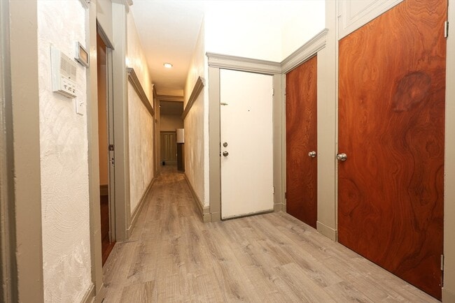 Building Photo - 6 Waumbeck St