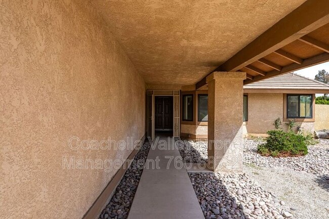 Building Photo - 43922 Warner Trail