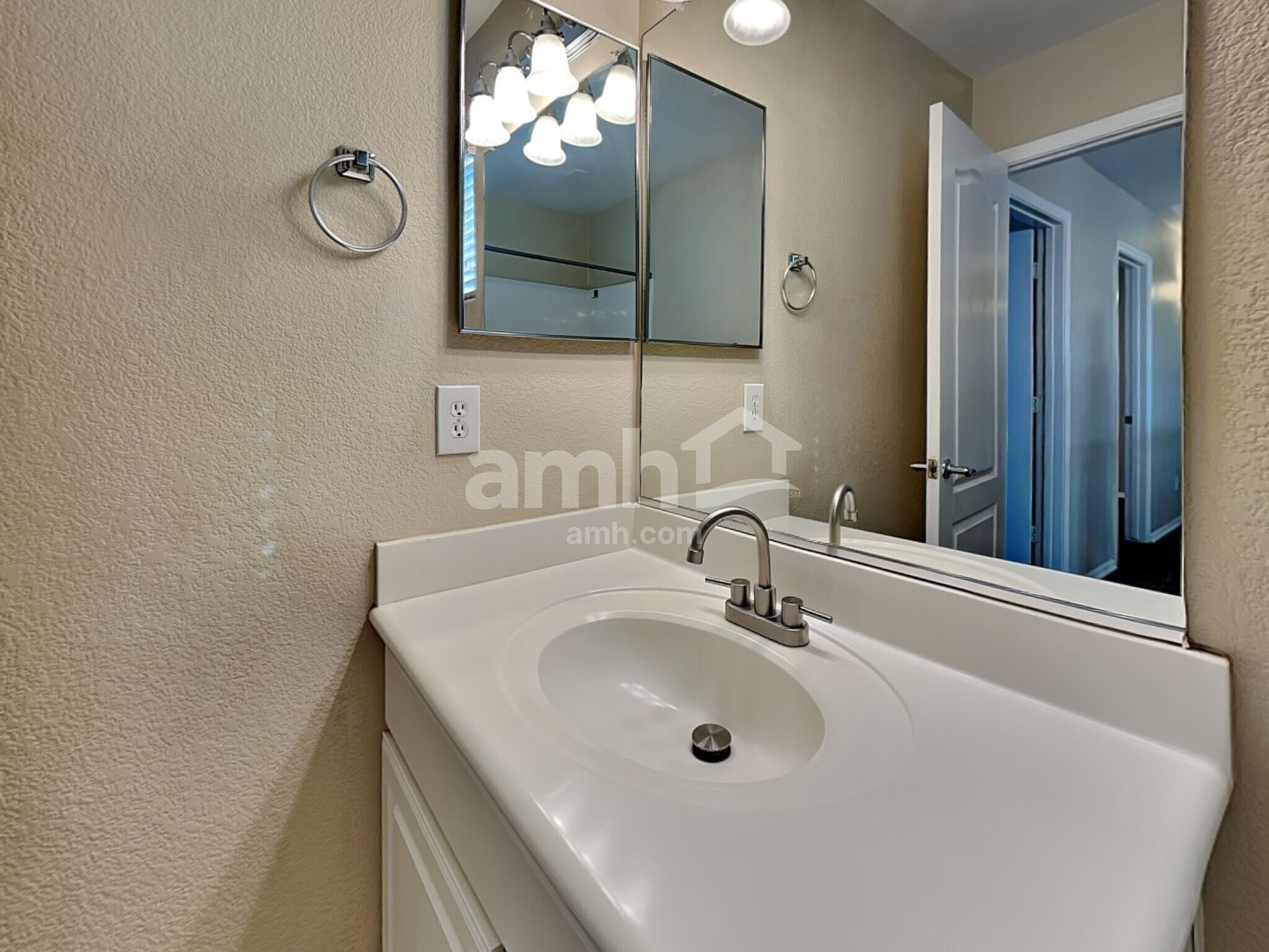 Building Photo - 2871 S 160th Ln