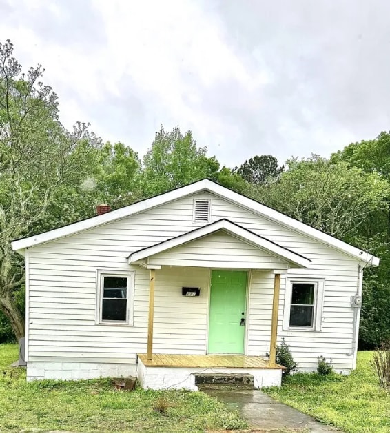 Primary Photo - 111 Williams St