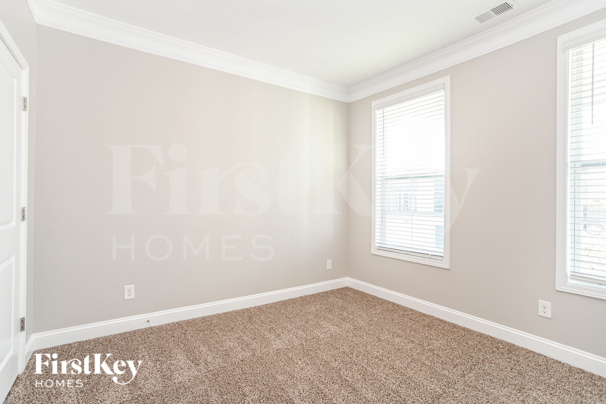 Building Photo - 126 Ari Ave