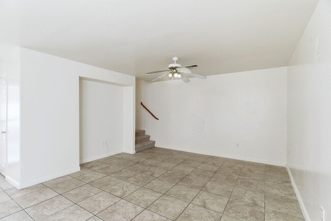 Building Photo - 726 K St