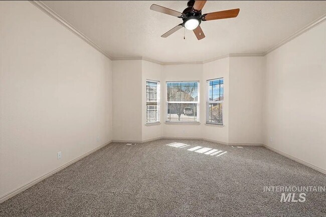 Building Photo - 850 W Heather Woods Dr