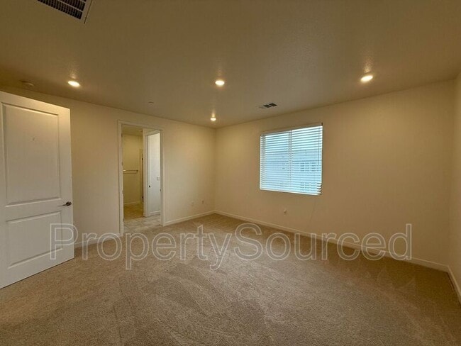 Building Photo - 1753 Lacey Ave