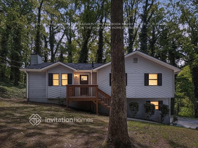 Building Photo - 1023 Lakewood Dr