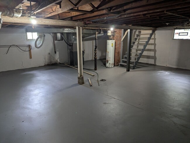 Building Photo - Single Family Charmer in Jennings - Sectio...