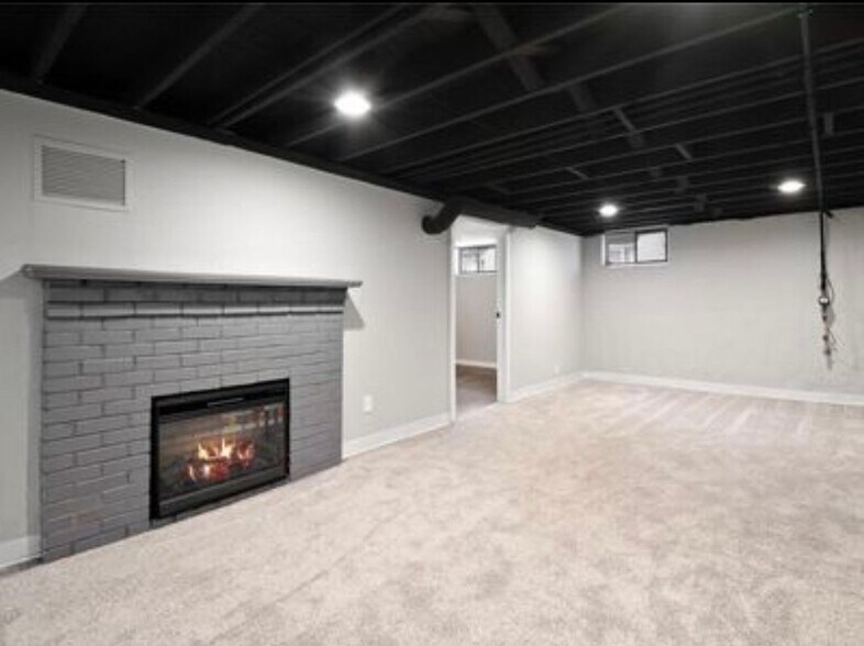 Building Photo - 3102 St Myron Ln