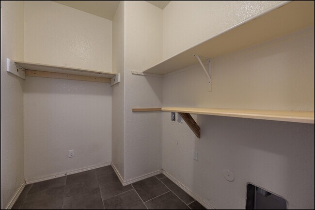 Building Photo - 14676 Oldenberg Ct