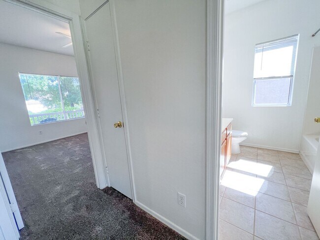 Building Photo - HOUSE-COTTONWOOD- GYM/POOL - DEL WEB COTTO...