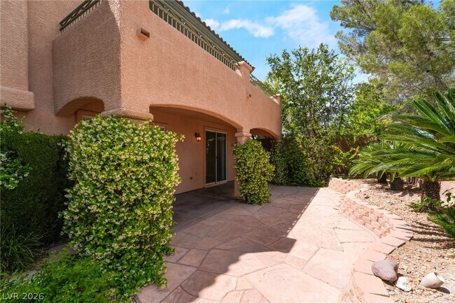 Building Photo - 224 Uccello Dr