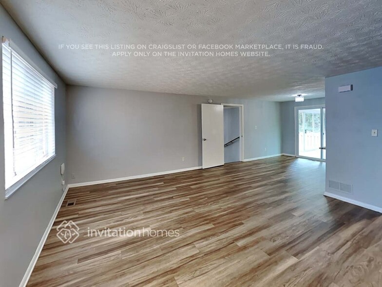 Building Photo - 4669 S Landing Dr