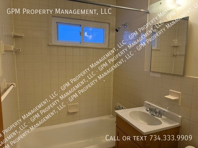 Building Photo - 32155 Genessee St