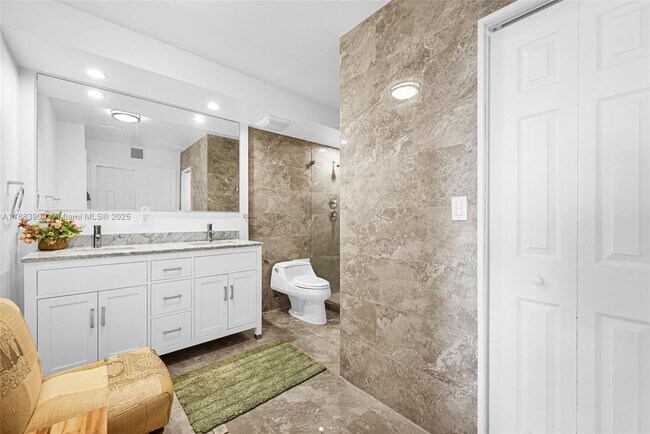 Building Photo - 20335 W Country Club Dr