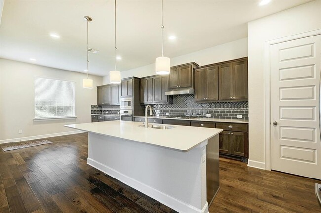 Building Photo - 5308 Via Besso Dr