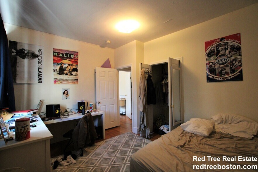 Building Photo - 316 Saint Paul St