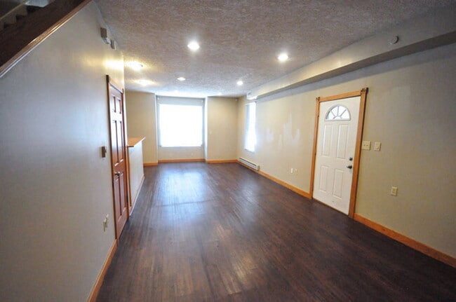 Building Photo - 61 McMillen Ave