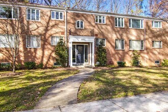 Building Photo - Renewed Spacious Condo in Parkside - Bethe...