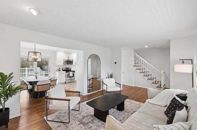 Building Photo - 97 Grant Dr