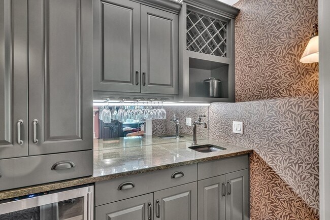 Building Photo - 35 Norris St