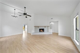 Building Photo - 6531 Vanlynn Ln