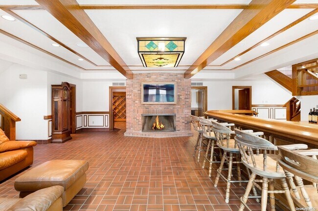 Building Photo - 461 Muttontown Eastwoods Rd