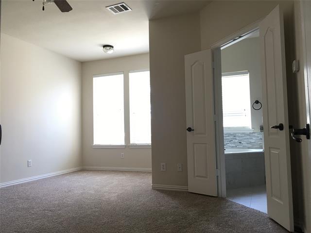 Building Photo - 8904 Brook Hollow Dr