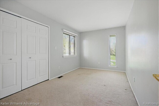 Building Photo - 5321 Fairway Ln