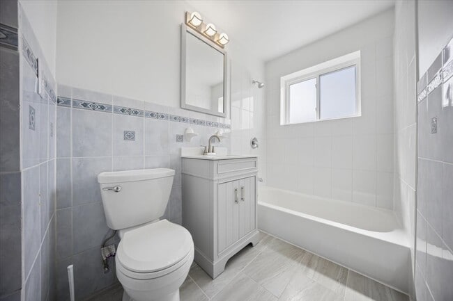 Building Photo - 7732 S Springfield Ave