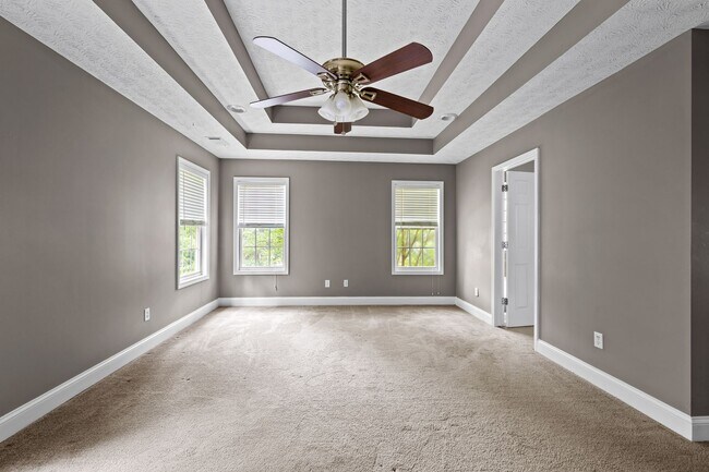 Building Photo - 4BR Home with Screened Porch Walkable to Downtown Senoia