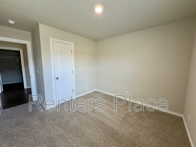 Building Photo - 7203 East 155 Place South